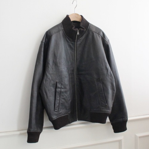 GAP _ COW LEATHER